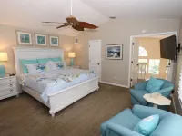 Aah!!! Poppy's Paradise Hotels in Captiva