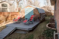 Like HOME but BETTER: near Foothills, pvt.apt. in FAB home YOU'LL LOVE IT!