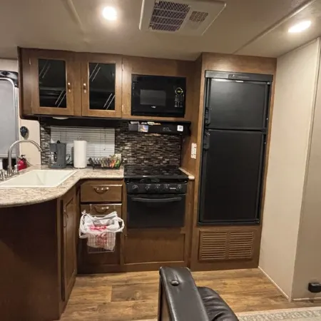 Elm Grove Camper- Less than 3 miles from Round Top proper