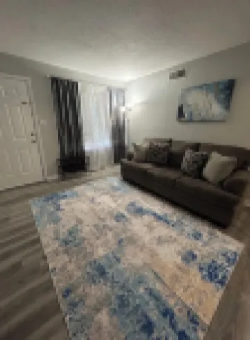 Urban 1-bedroom apartment outside of Charlotte, NC