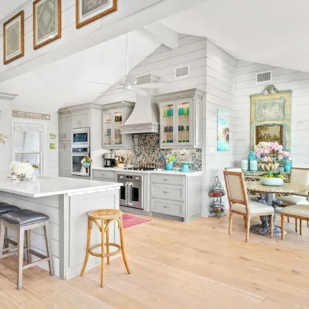 Heated Pool, Hot Tub, Kayaks, Fishing, 5BR Waterfront Home in Key Allegro