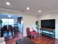 Magic Oasis, Pool, Pavilion on large lot, Fantastic View, Sleep 16