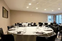 Logis -Hotel & Restaurant de la Place Hotels in Anctoville