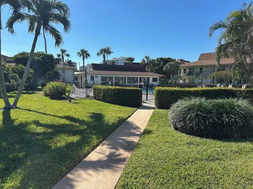 Studio, sleep 4Located in SeaBreeze West, Marco Island, Fl