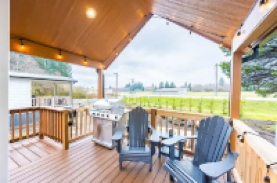 Rainforest Tiny Home Retreat #29 Rustic Modern