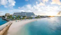 Margaritaville Beach Resort Nassau Hotel dekat Cabbage Beach