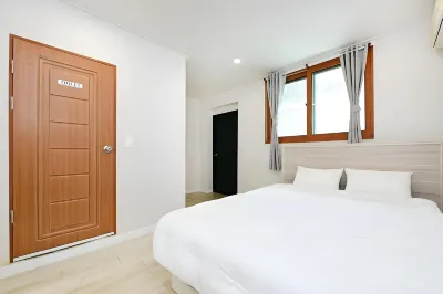 Forest 323 Pension (Newly Opened in 2024) Hotels near Metasequoia Tree Lane