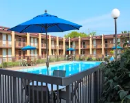 Bluegrass Inn Hotels in Franklin County
