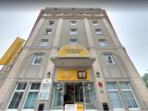 Kyriad ECO - Suresnes - La Défense Hotels in Hauts-de-Seine
