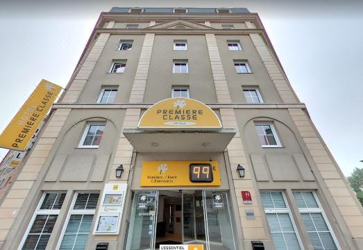 Kyriad ECO 호텔 외관 및 주변 공원