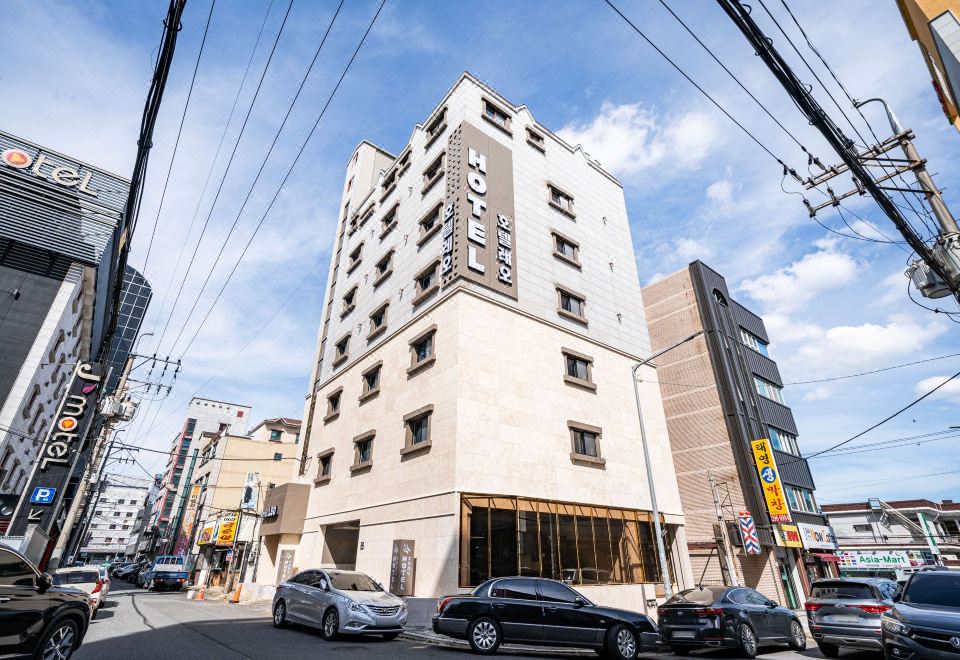 호텔 레오 창원 팔용점