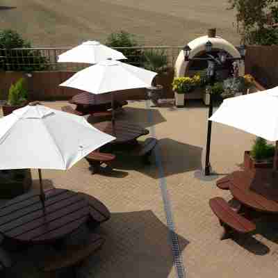 榆樹飯店 Hotel Exterior