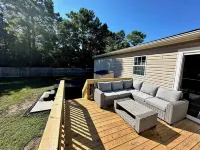 Hot Tub, Pet Friendly, 3 miles to Emerald Isle, fully fenced yard.
