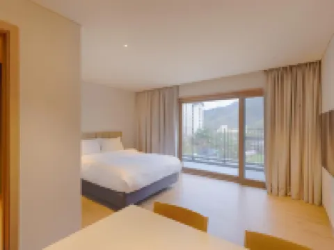 松乃卡姆維瓦爾第公園 洪川郡酒店