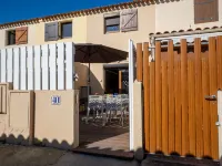 Les Maisons de la Plage Hotels near Camping Marvilla Parks - La Marine