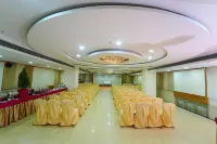 Hotel Diamonds Pearl Hotels in Дондапарти