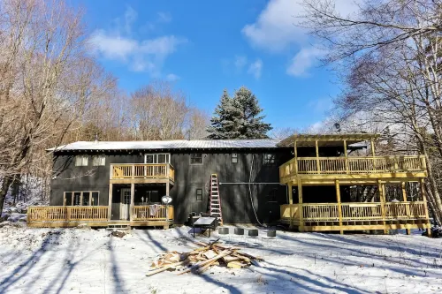 9BR/5BR/Hottub/2 Saunas 6 min to Hunter on 30 private acres