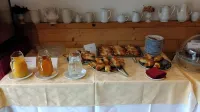Carlton-Europe Vintage Adults Hotel - petit déjeuner