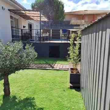 Maison Paisible Dans les Hauteurs de Millau Hotel Exterior