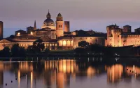 Energetic apartment Walking distance to downtown Mantua and convenient to services Museo di Palazzo Ducale附近的飯店