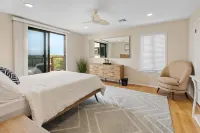 Water Views - Private Beach - Putting Green Hotels in Hampton Bays