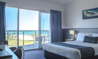 Ocean Centre Hotel
