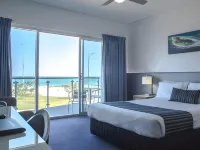 Ocean Centre Hotel