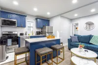 Comfort Meets Style 3-bedroom apartment with WiFi and Parking Close to NYC