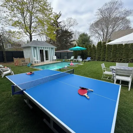 Pool/5 min walk to Beach/Restaurants/Museums- Village House w/backyard