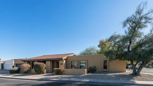 Luxury Retreat!! Heated Pool, Hot tub, grill and close to Everything!