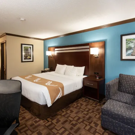 Quality Inn & Suites Quakertown-Allentown