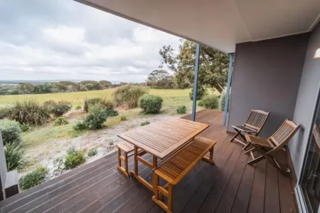 Cosy Corner Sea View Apartments