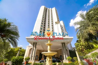 Hotel the Royal Plaza Hotell i Connaught Place