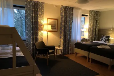 Kroppefjäll B&B Hotels near Bloms Klädvaruhus.