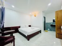 Tween House
