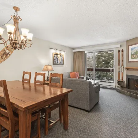 Tantalus Resort Lodge