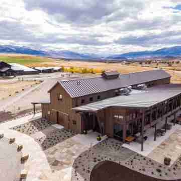 Sage Lodge Hotel Exterior