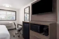 Ramada by Wyndham Medford Airport North Hotels in Medford