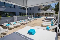 Garden Suites Pinamar - Pools