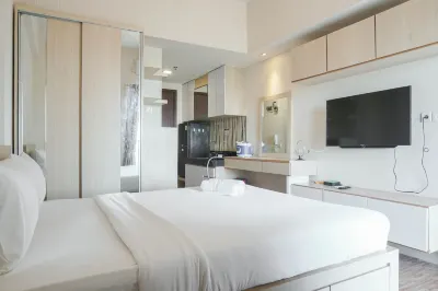Comfort and Minimalist Studio at Parkland Avenue Apartment Các khách sạn ở Cilenggang