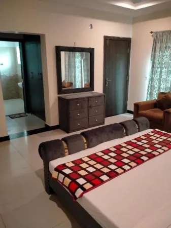 Peridot Vacation Inn, Bahria