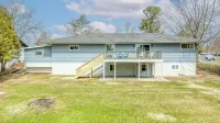 Lake Shore Luxury- 4-bedroom house in charming Escanaba with AC, WiFi. Book now