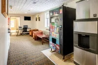 Econo Lodge Cadillac by Choice Hotels in Clam Lake Township