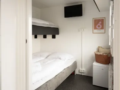 Container Rental - 3Br Hotels in 