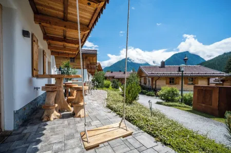 Chaletdorf am Sonnenhang Отели рядом с достопримечательностью «Wasserwelten Krimml»