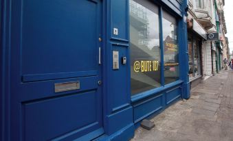 higgihaus 107 Sleeps 4  Monday - Friday