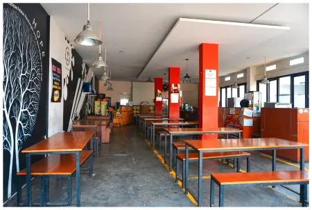 Budi House & Food Station