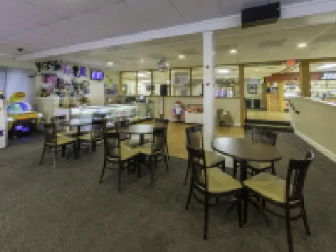 Holiday Inn Club Vacations Oak N' Spruce Resort リーのホテル