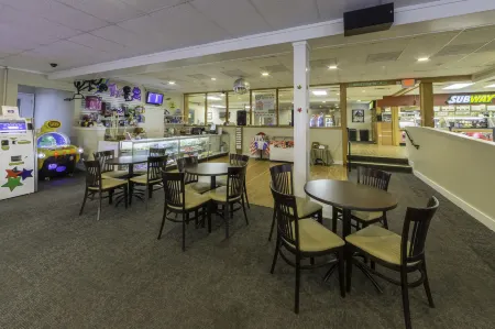 Holiday Inn Club Vacations Oak N' Spruce Resort