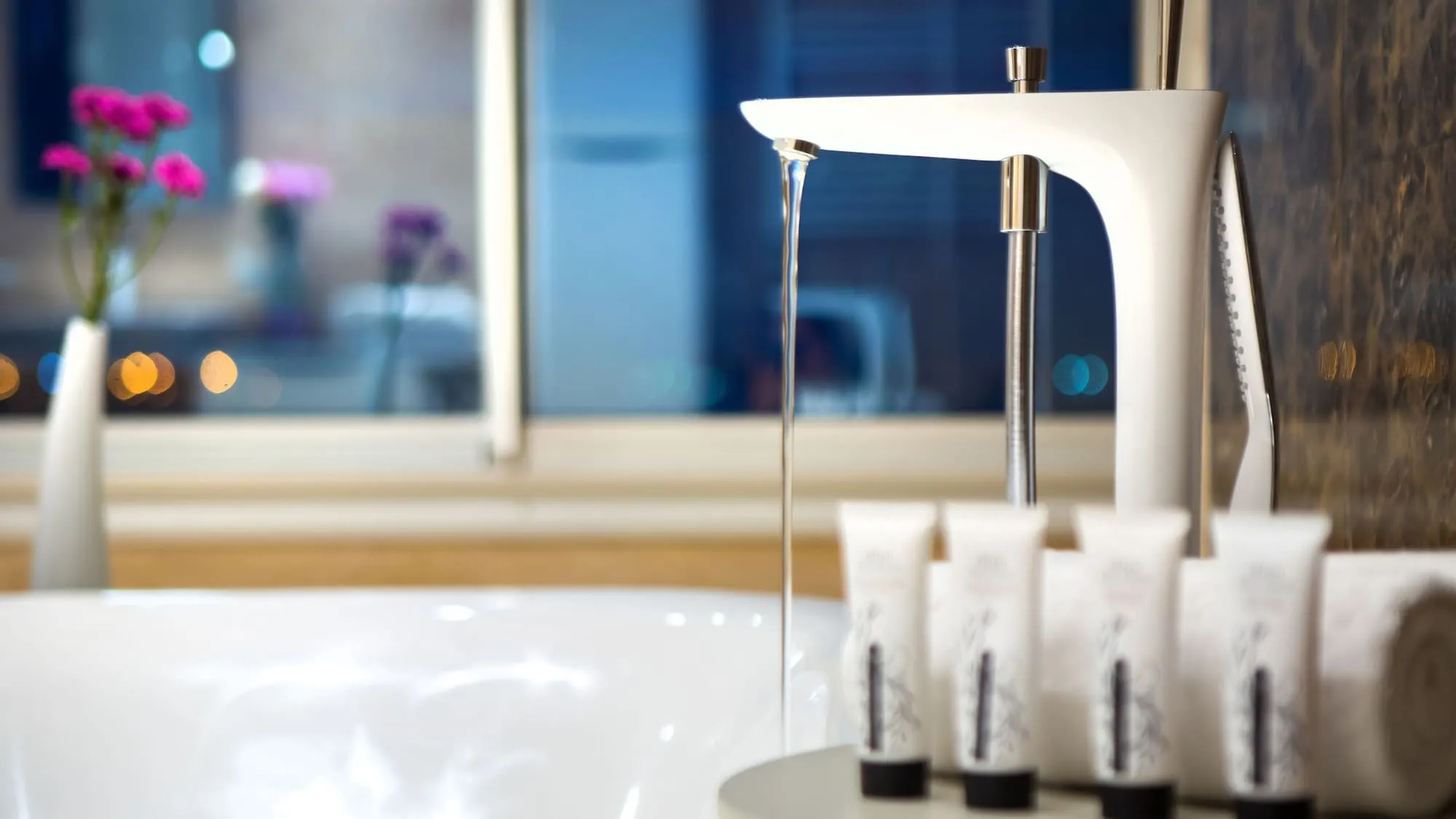 آدم للأجنحة الفندقية الغرف Photos